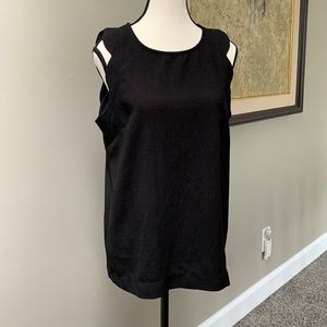 FAITH AND JOY crepe fabric scalloped arm